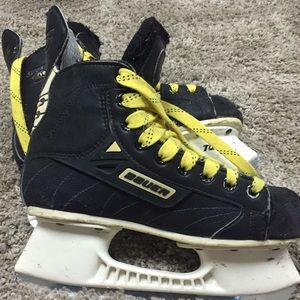 Ice hockey skates